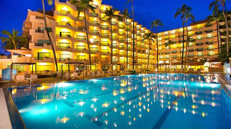 Crown Paradise Golden Puerto Vallarta .